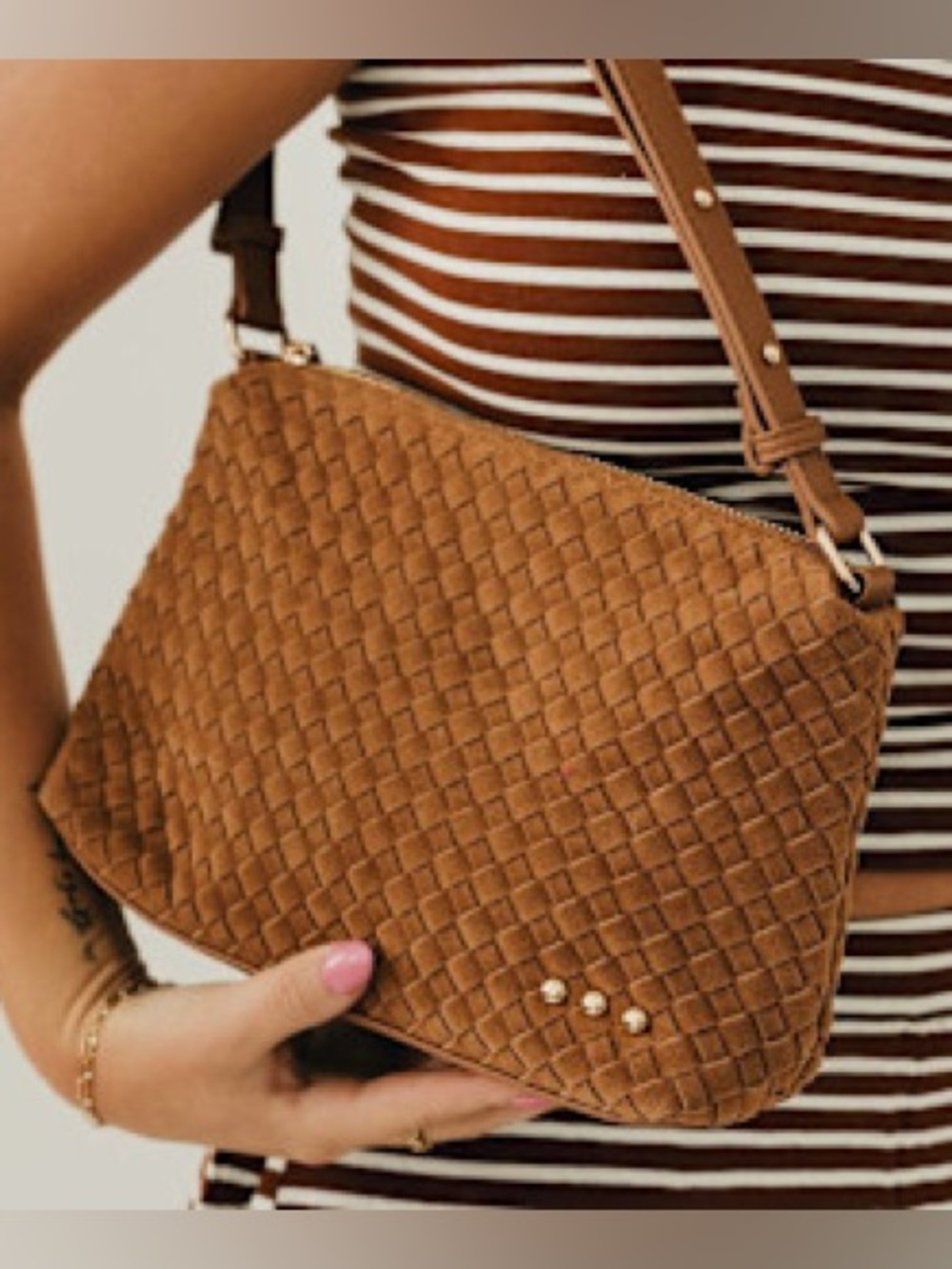 Women's Woven Crossbody Bag in Tan